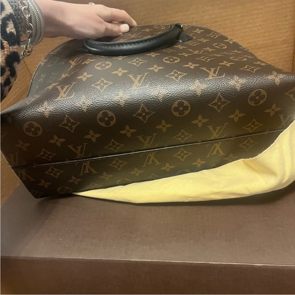 Authentic Louis Vuitton Alma bnb 🤎🖤 - Picture 7 of 14